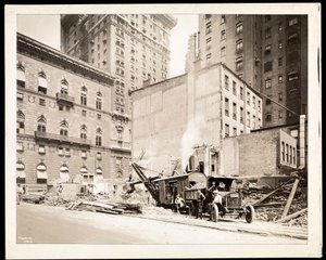 Opgravingen op de bouwplaats voor het Aeolian Company gebouw aan 5th Avenue en 54th Street, New York, 1925